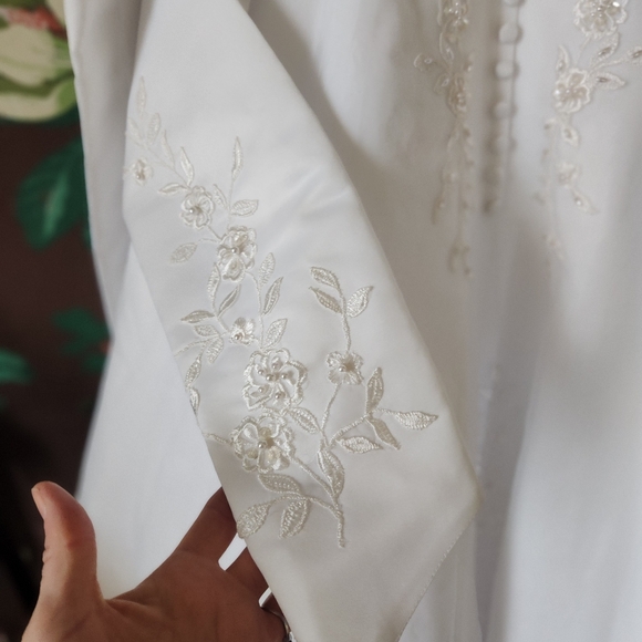 Mary’s Bridal Strapless Embroidered Wedding Gown  Size 12, Ivory Lace & Tulle - Picture 13 of 16